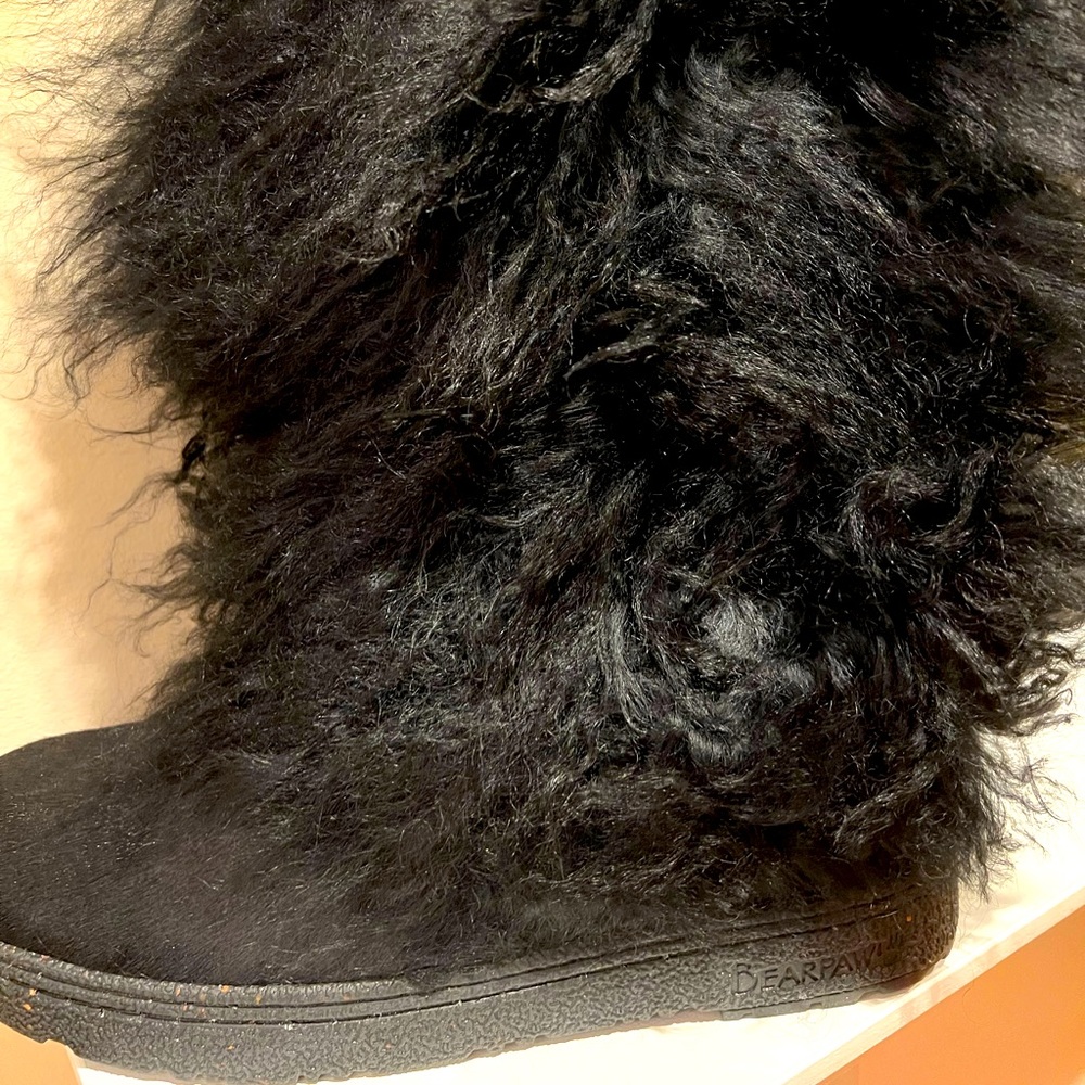 Brand New in Original Box Bearpaw BoetisII super Chic boot